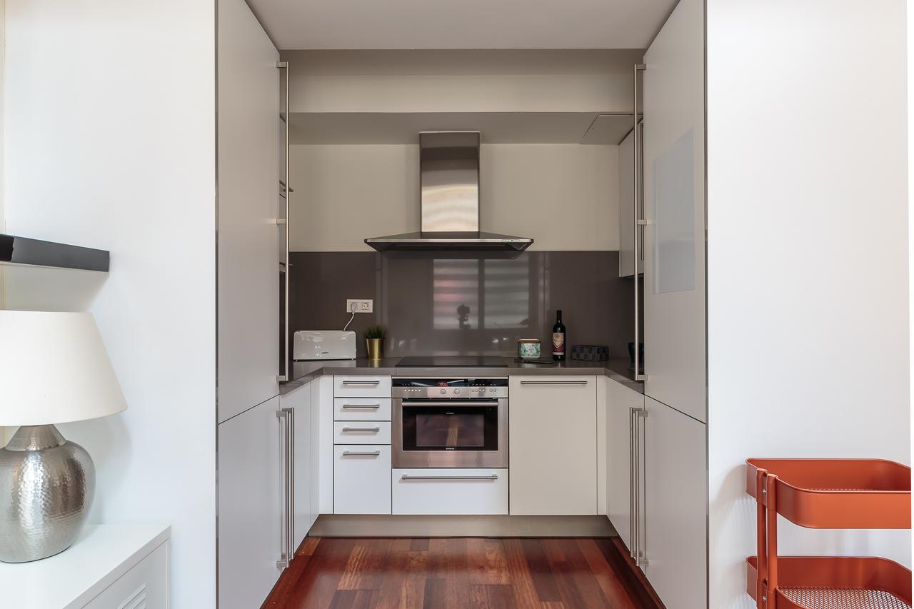 Modern And Trendy Duplex Next To Paseo De Gracia Barcellona